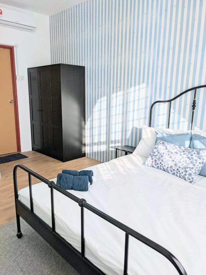 Apartment Looking For... A Staycation
