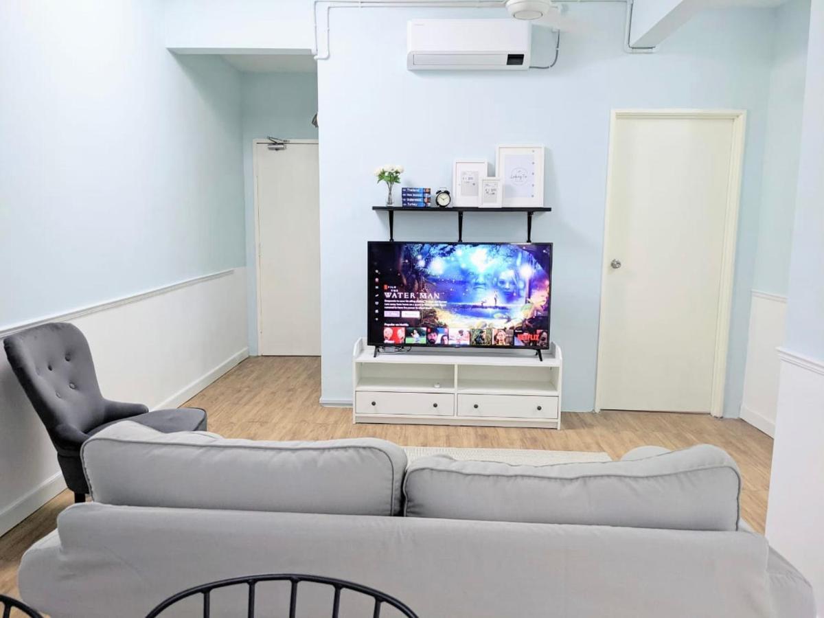 Apartment Looking For... A Staycation *
